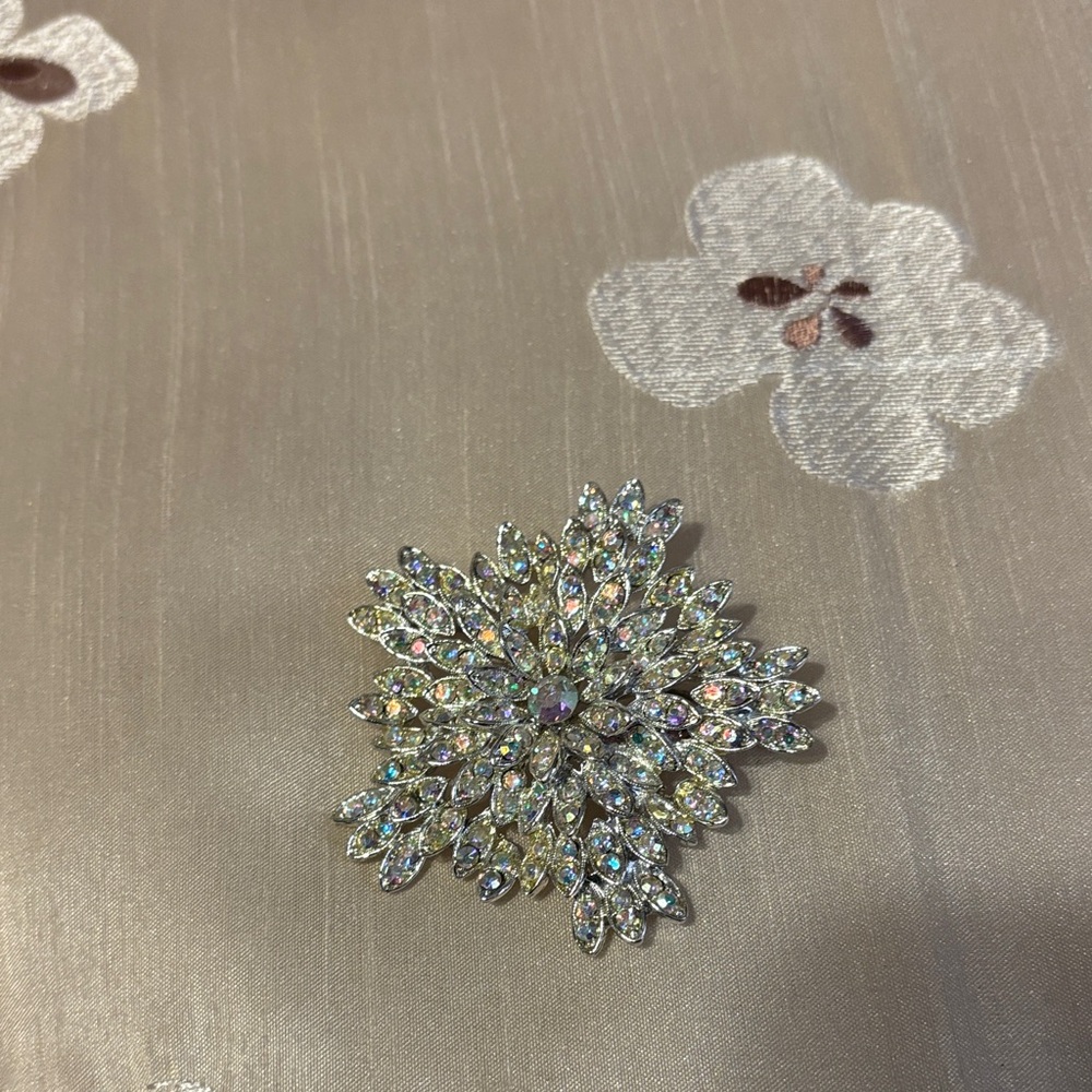 Source Unknown Iridescent Crystal Starburst Brooch - Silver Tone